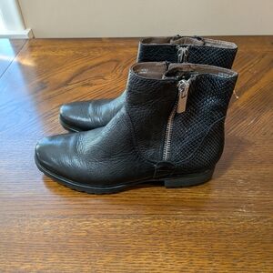 Earthies Black Textured Ankle Boots with Zipper